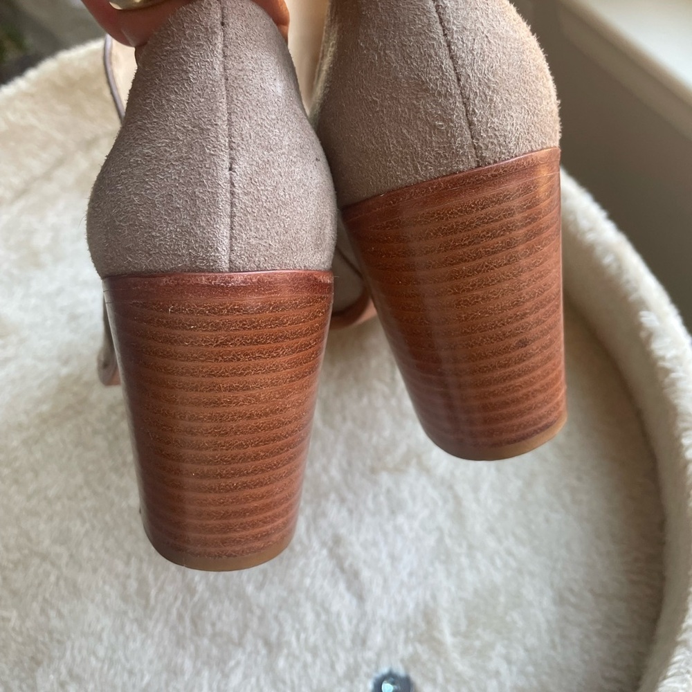 Schutz Suede Woman’s Shoes in Sz 7 with a leather Sole - Picture 5 of 10
